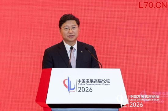 中国建设银行行长张毅：建议银行业融入智能时代，积极布局AI驱动的消费增量市场